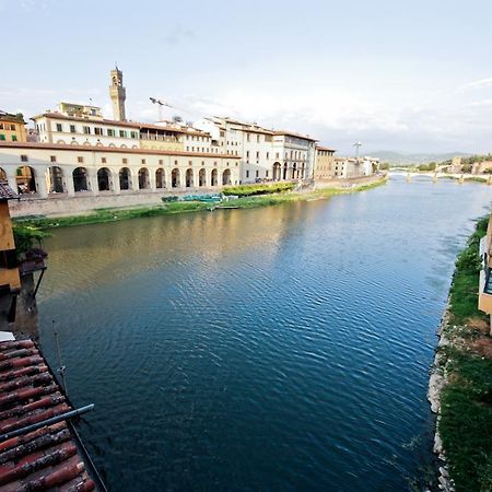 Ponte Vecchio Tower Apartment ฟลอเรนซ์ ภายนอก รูปภาพ