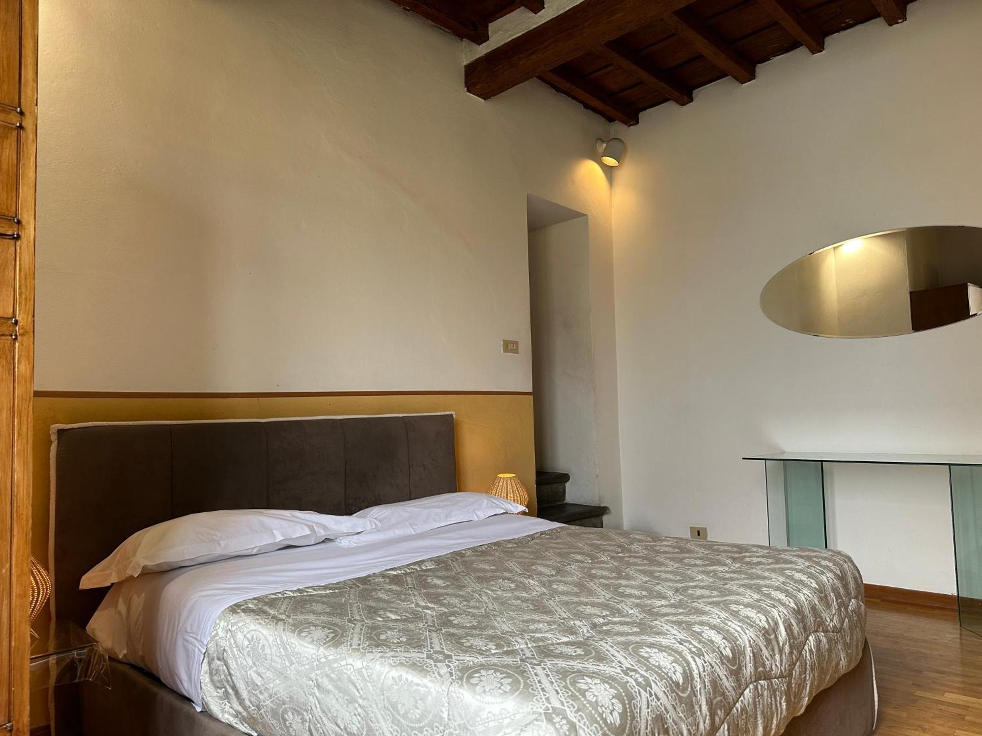 Ponte Vecchio Tower Apartment ฟลอเรนซ์ ภายนอก รูปภาพ