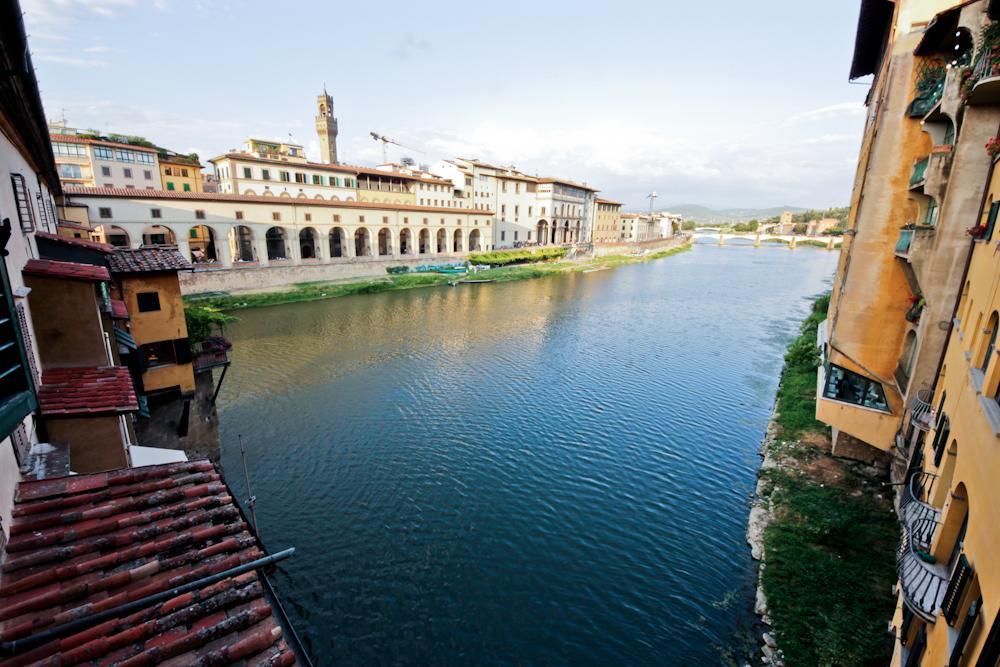 Ponte Vecchio Tower Apartment ฟลอเรนซ์ ภายนอก รูปภาพ